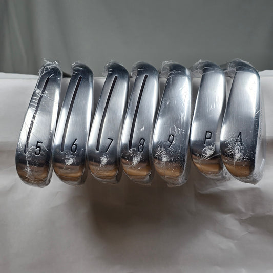 Taylormade Qi Max Irons 5-PW REAX 65 R Black Graphite Shaft