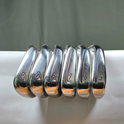 TaylorMade SIM2 MAX Iron Set (5-Pw) 6pcs