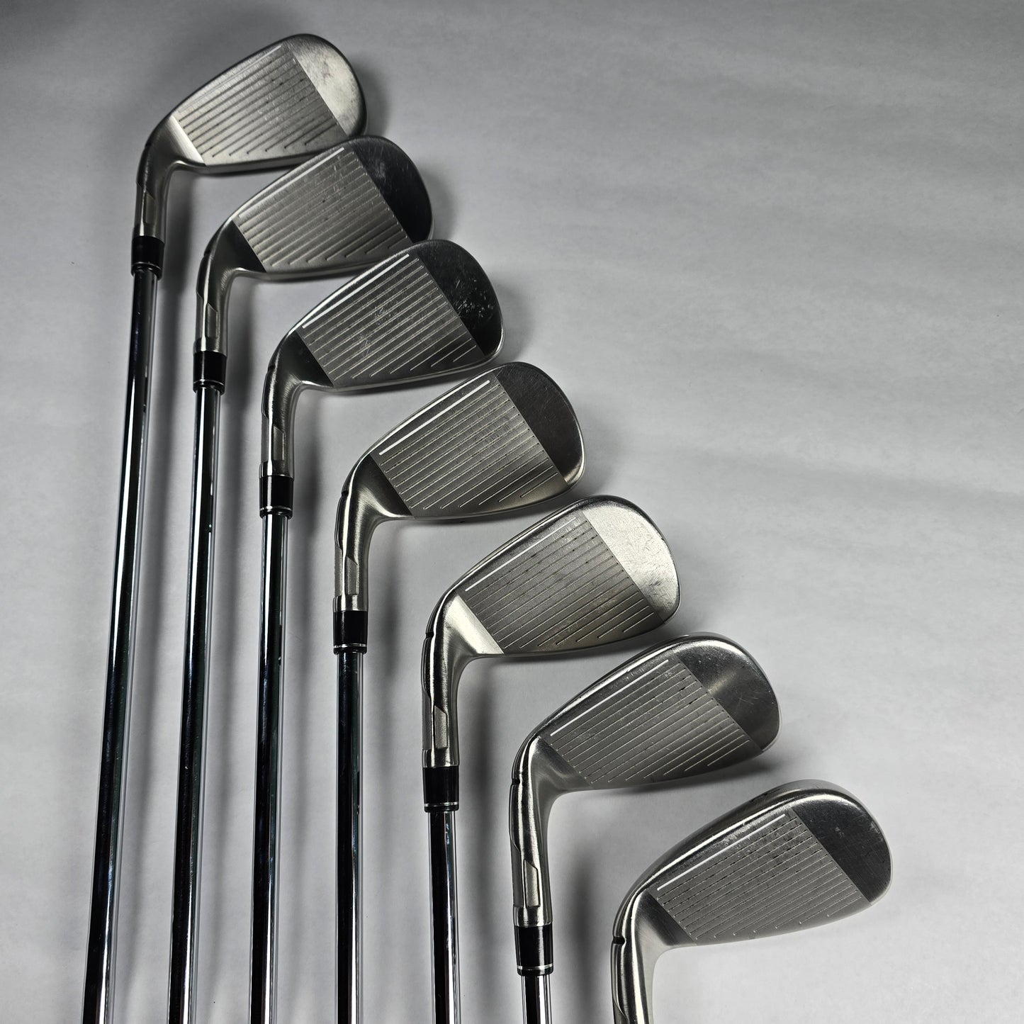 TaylorMade STEALTH Iron Set (5-9, Pw, Aw) 7pcs