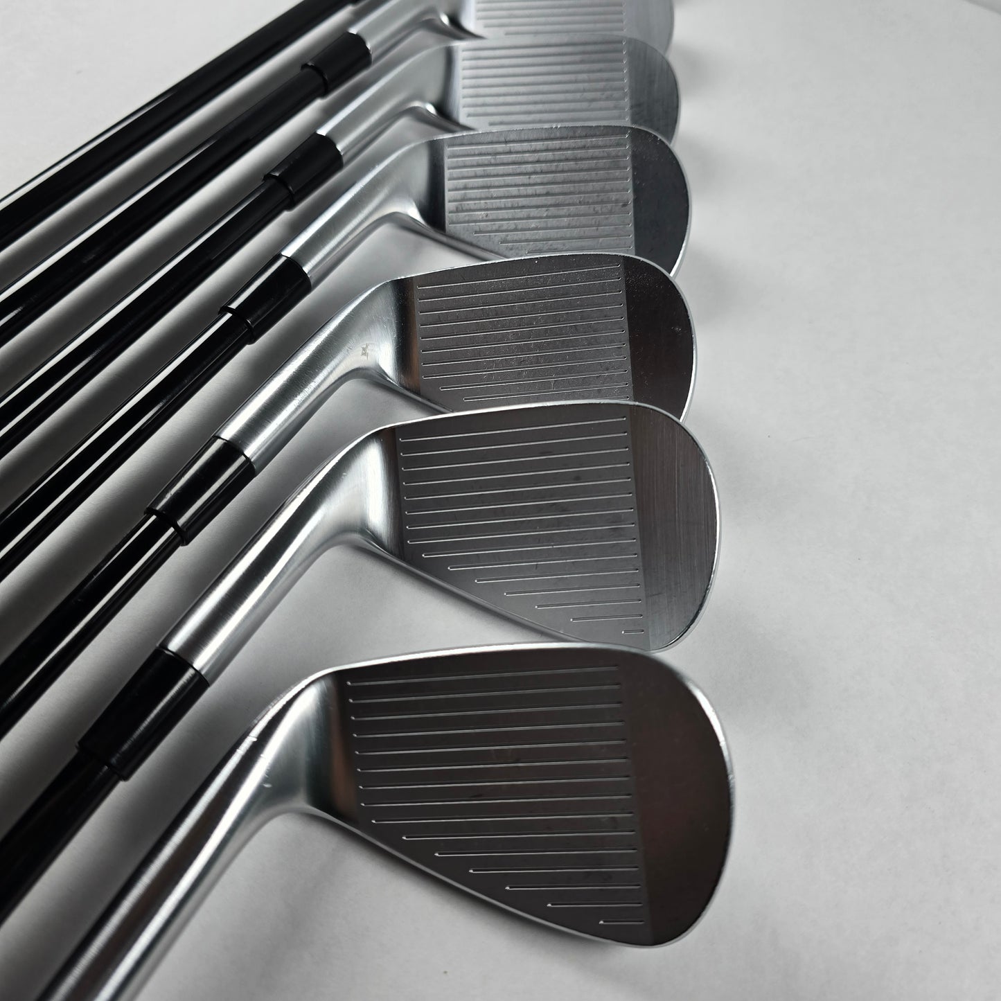 CUSTOM TaylorMade P-7CB Iron Set (4-Pw) 7pcs | TX Flex | Mitsubishi Chemical MMT 125 TX Type 304ss Shaft