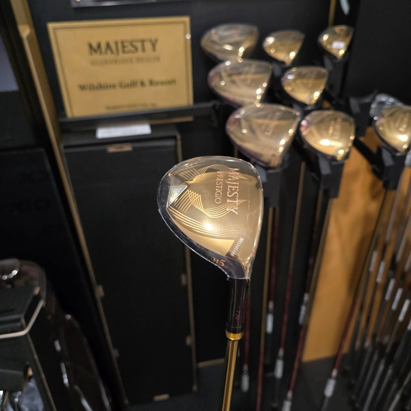 Men's Majesty Prestigio 14 Hybrids