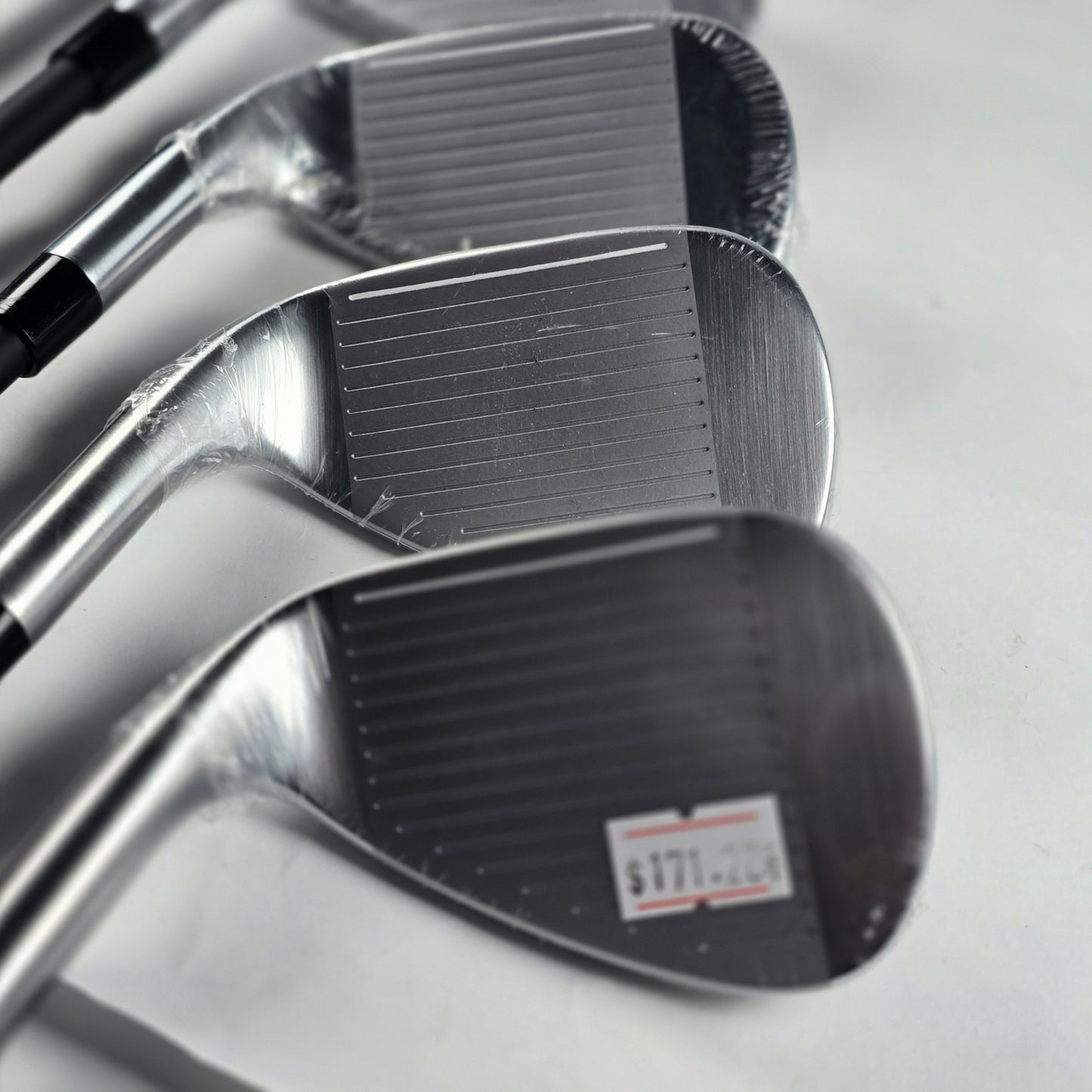 Taylormade Qi Max Irons 5-PW REAX 65 R Black Graphite Shaft