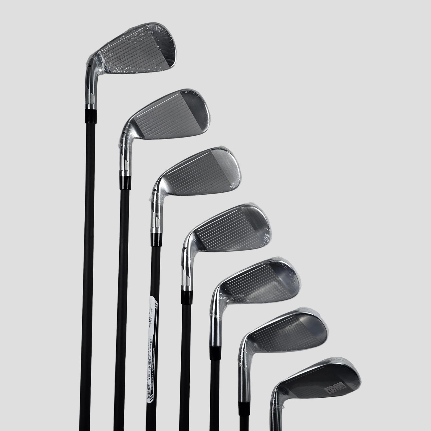 Taylormade Qi Max Irons 5-PW REAX 65 R Black Graphite Shaft