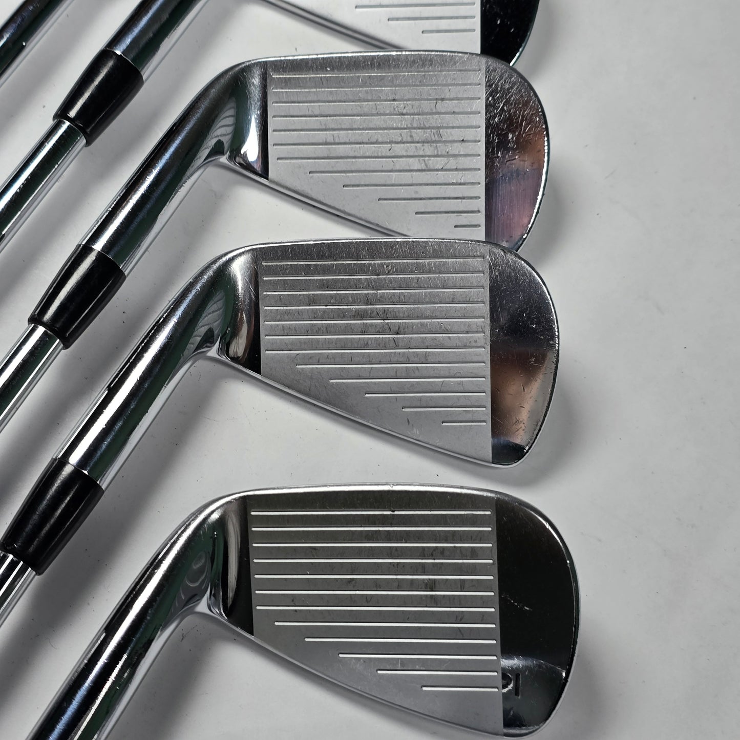 Std" | Titleist 690.CB Forged Iron Set 8pcs(3-Pw) | R Flex | True Temper Dynamic Gold R300