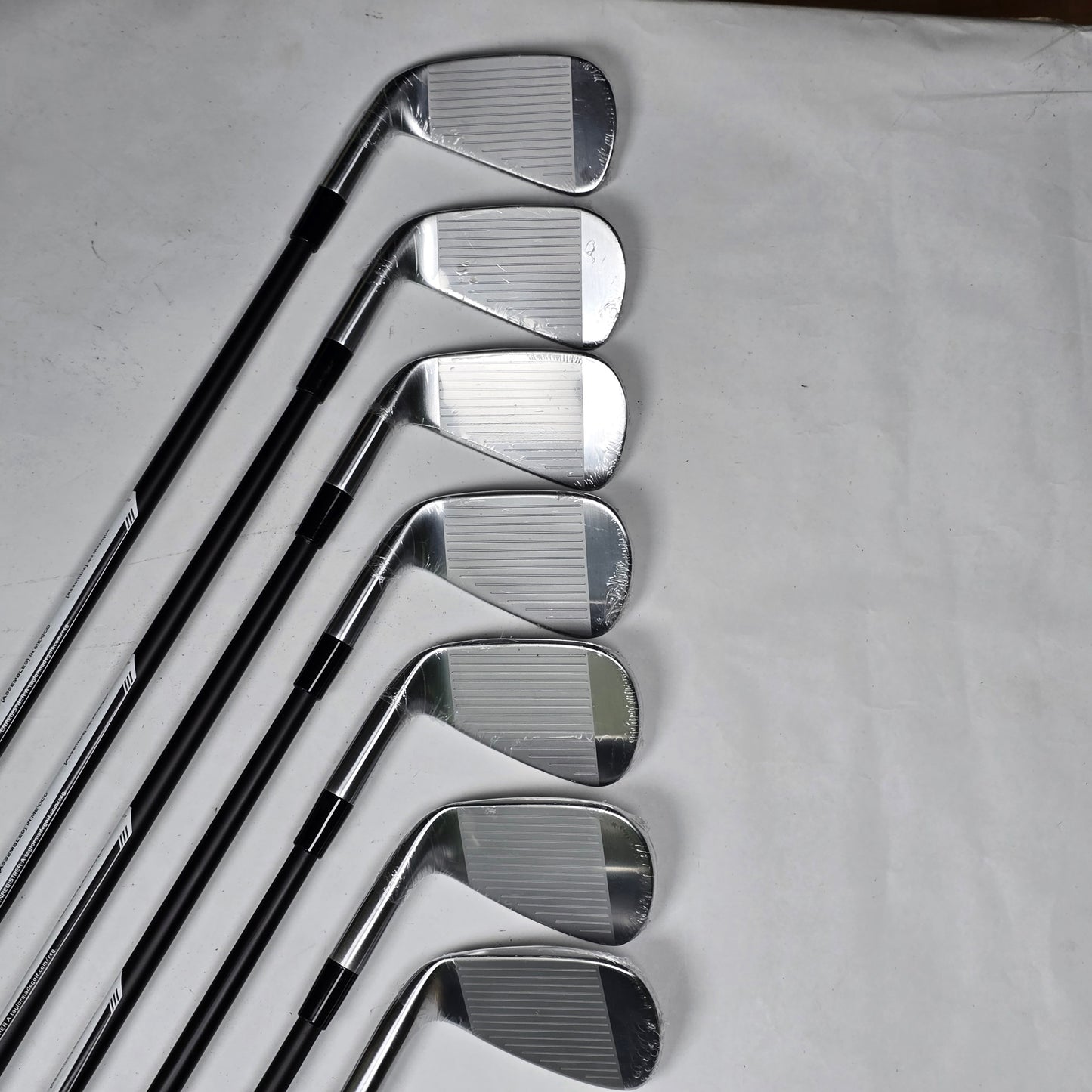 (Custom) TaylorMade P790 (5-9,P,A) 7pcs Iron Set Velocore Fujikura Axiom 105 S Stiff